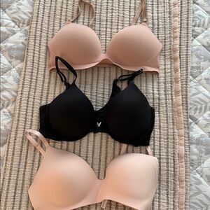 Black and Pink Bras Set